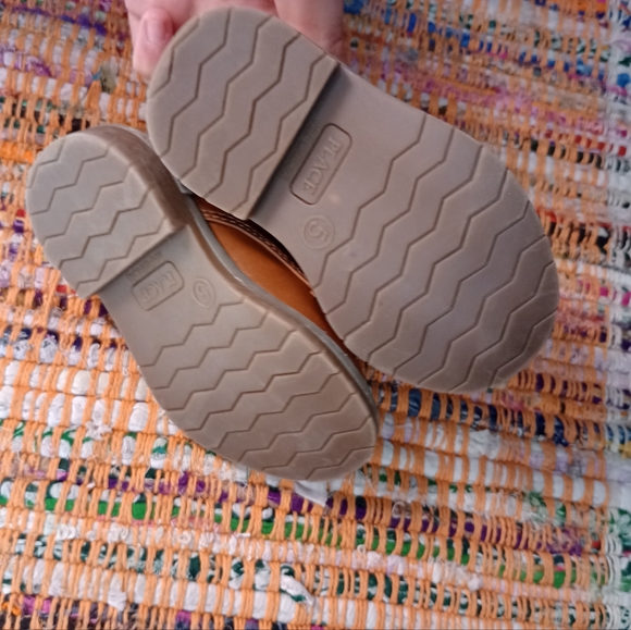 Children's place shoes - Picture 4 of 4